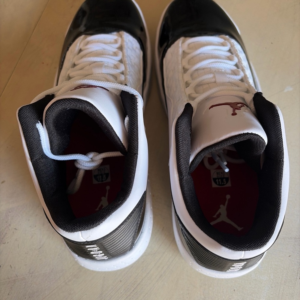 Mens Jordan Max Aura 2 Basketball White Gym/Red Black Size 11.5 - CK6636 102 New - Picture 4 of 11